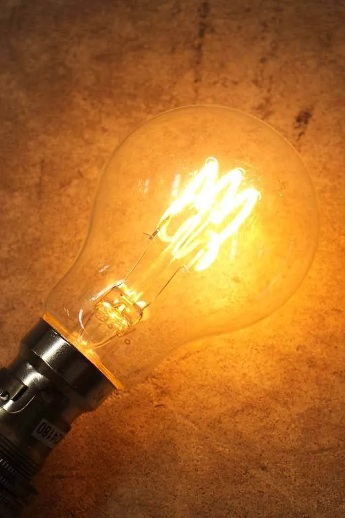 3W B22 Filament LED Tri Loop A60 Round 2200K Bulb