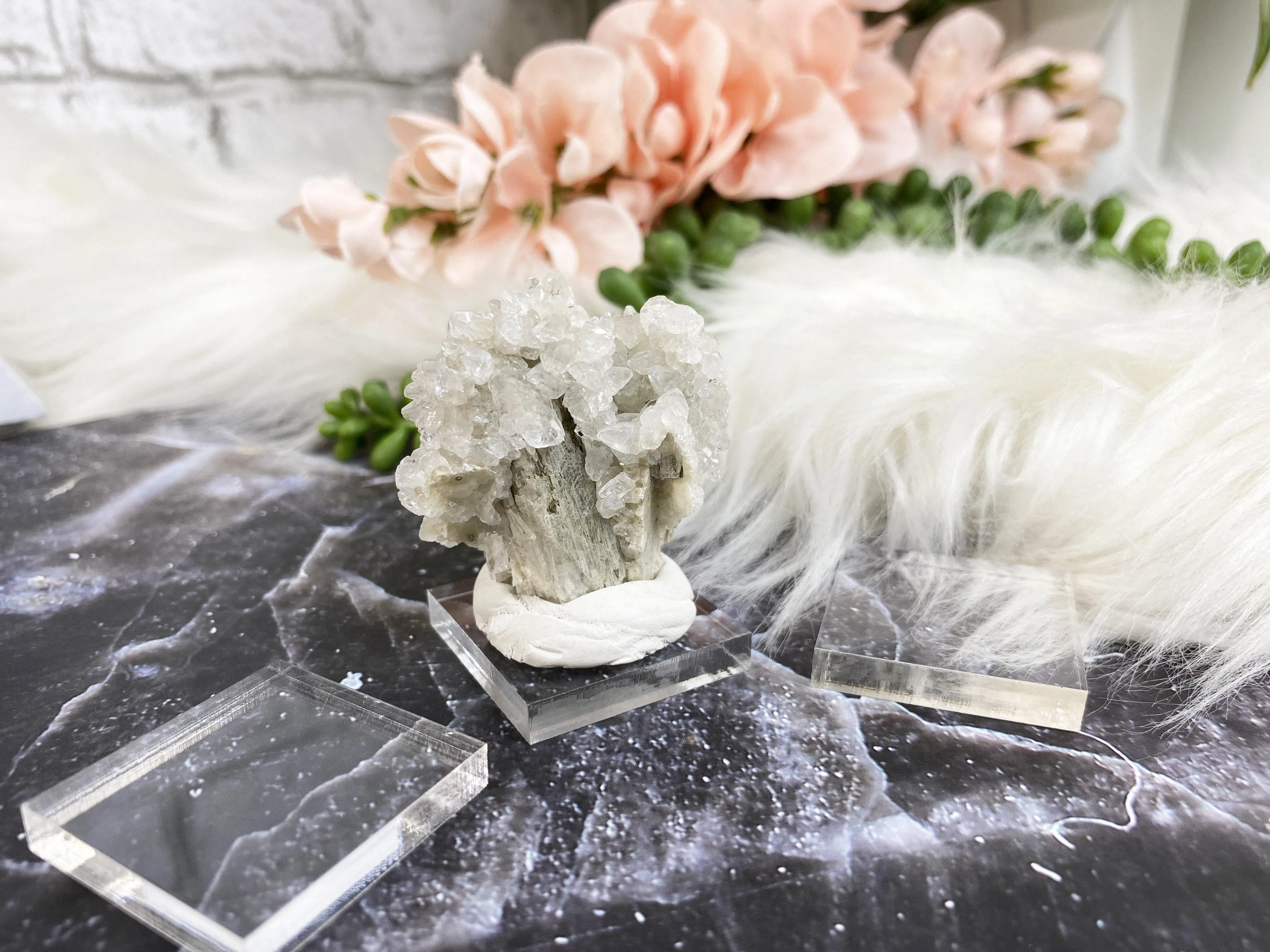Acrylic Square for Crystal Specimens