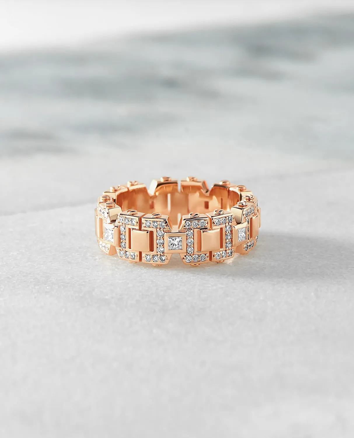 BAKER Gold Ring with 0.60ct Diamonds