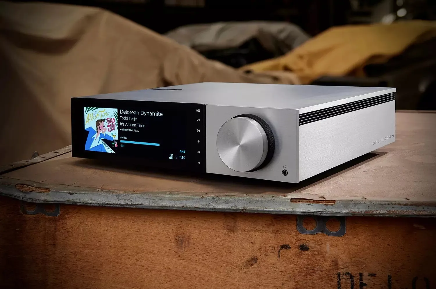 Cambridge Audio Evo 150 DeLorean Edition