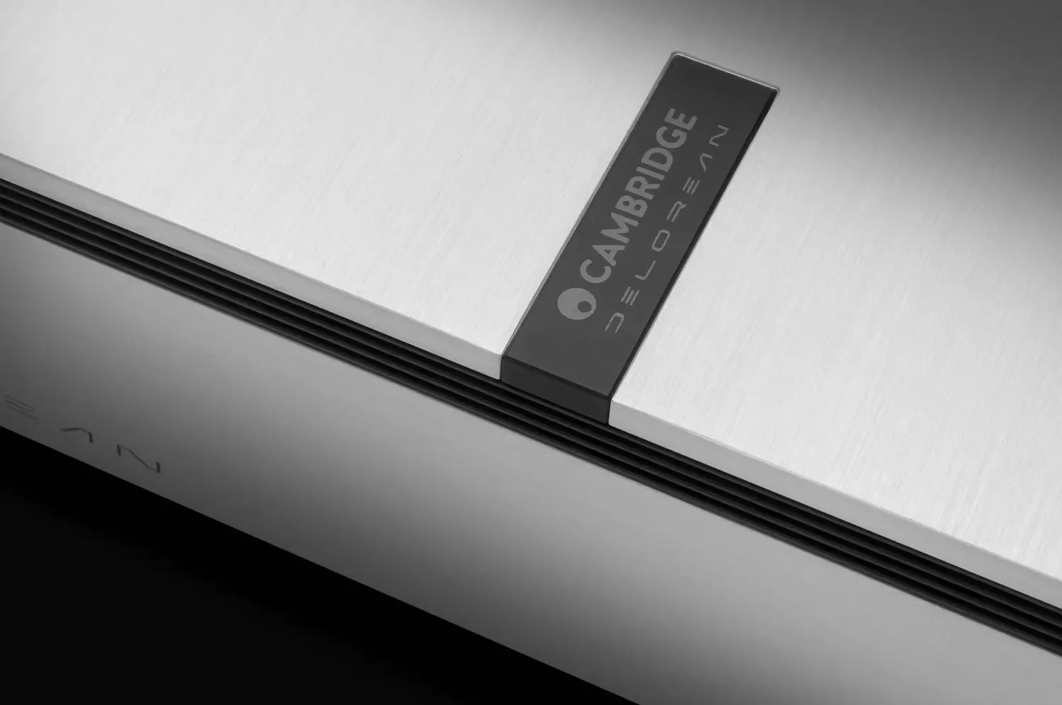 Cambridge Audio Evo 150 DeLorean Edition