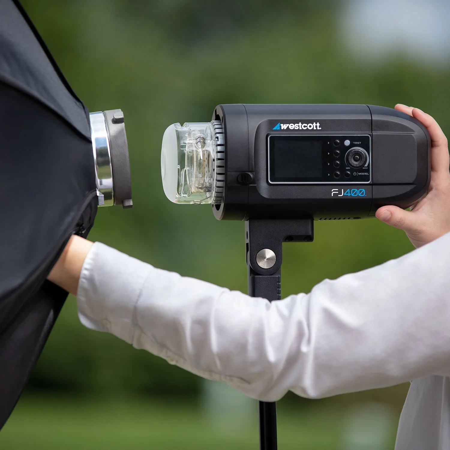 FJ400 Strobe 400Ws with AC/DC Battery