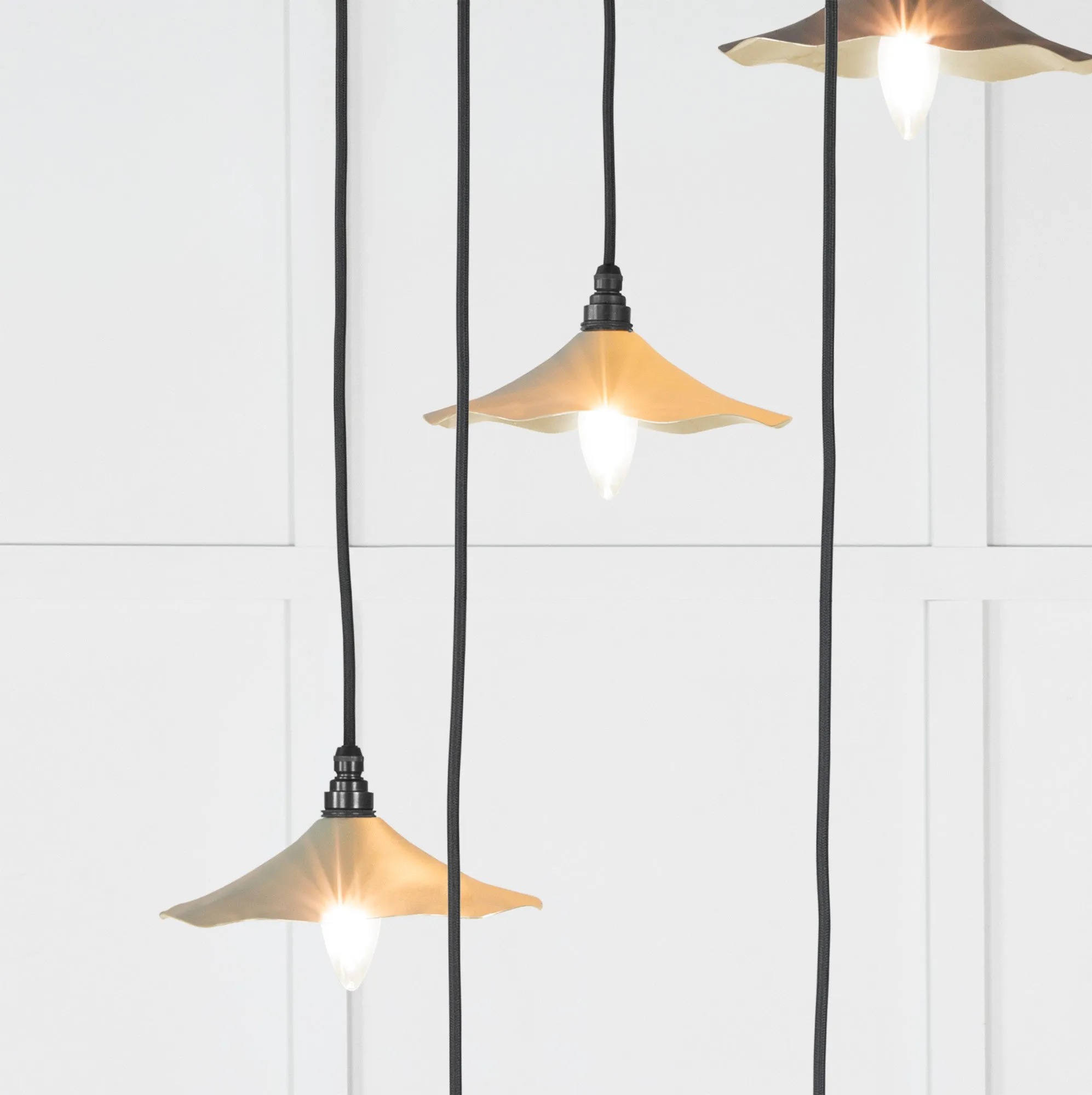 Flora Cluster Light in Tump