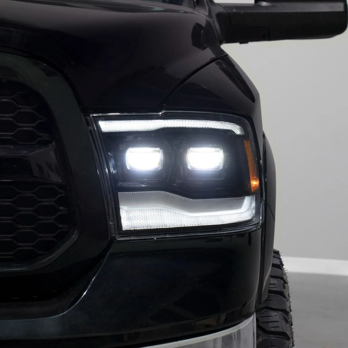 Form Lighting 09-18 Dodge Ram 1500 / 2500 / 3500  Sequential LED Projector Headlights