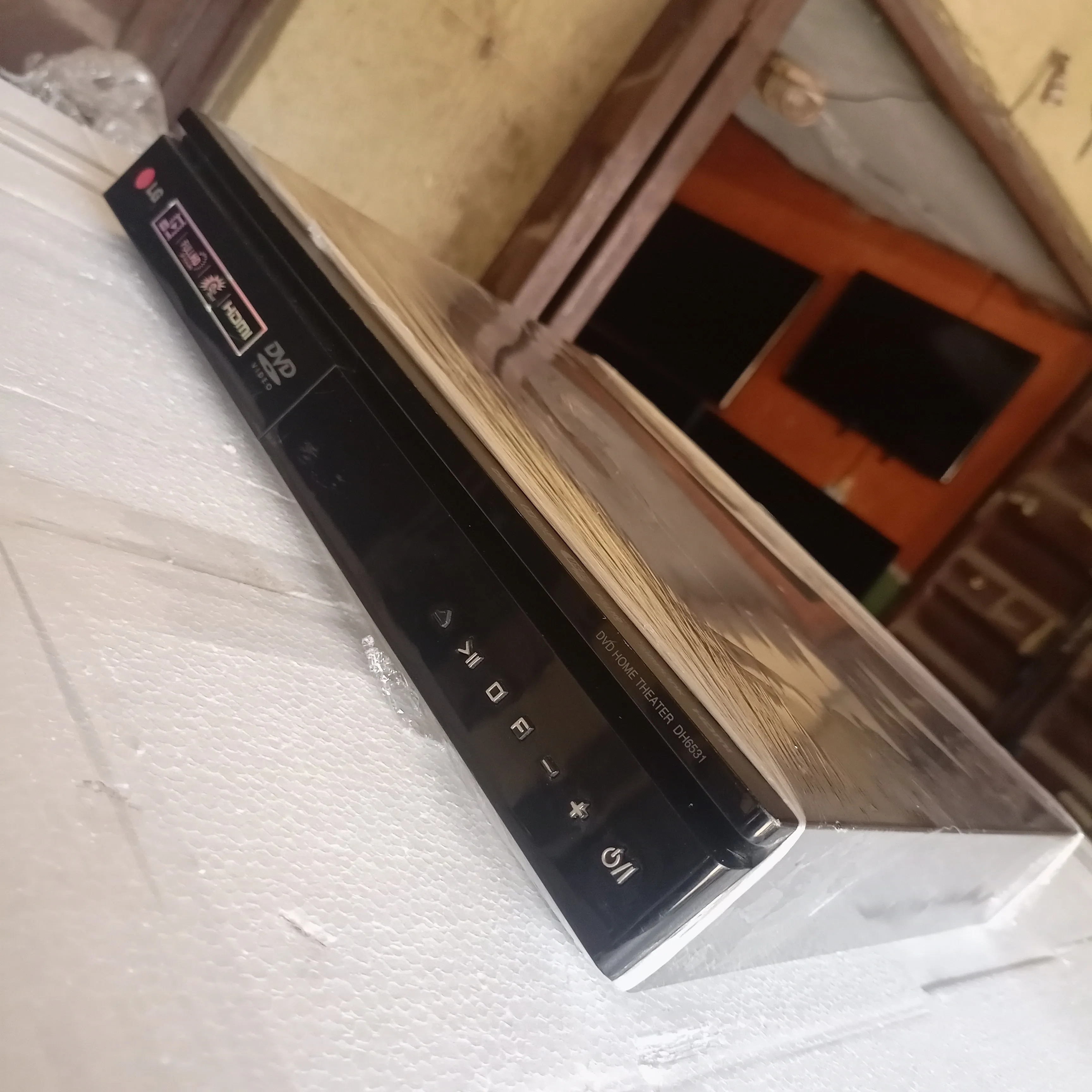 LG DH6531T 5.1Ch 1000Watts DVD Home Theater Machine Head - London Used