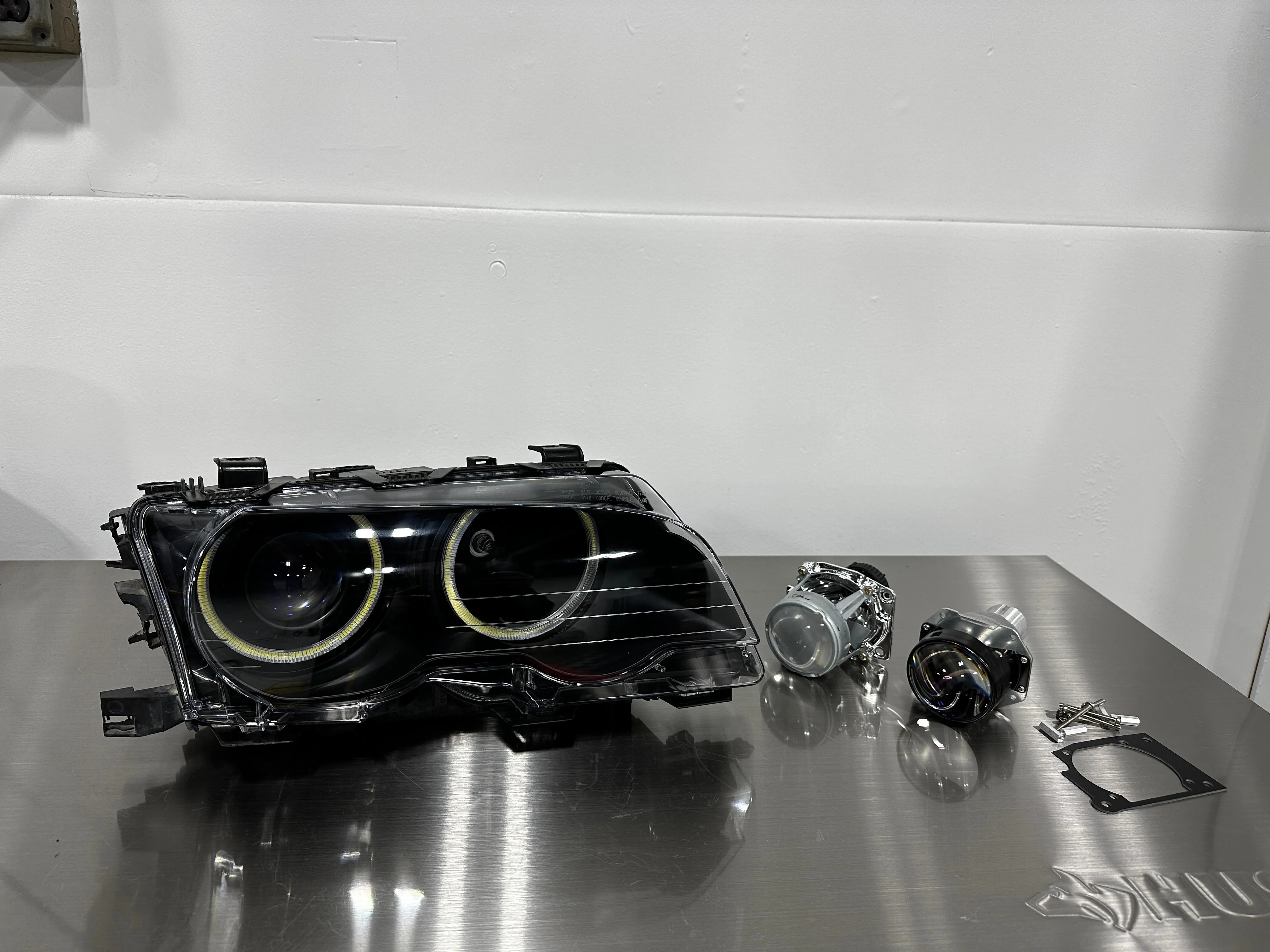 Lightwerkz BMW E46 (Single Xenon) Projector Retrofit Service