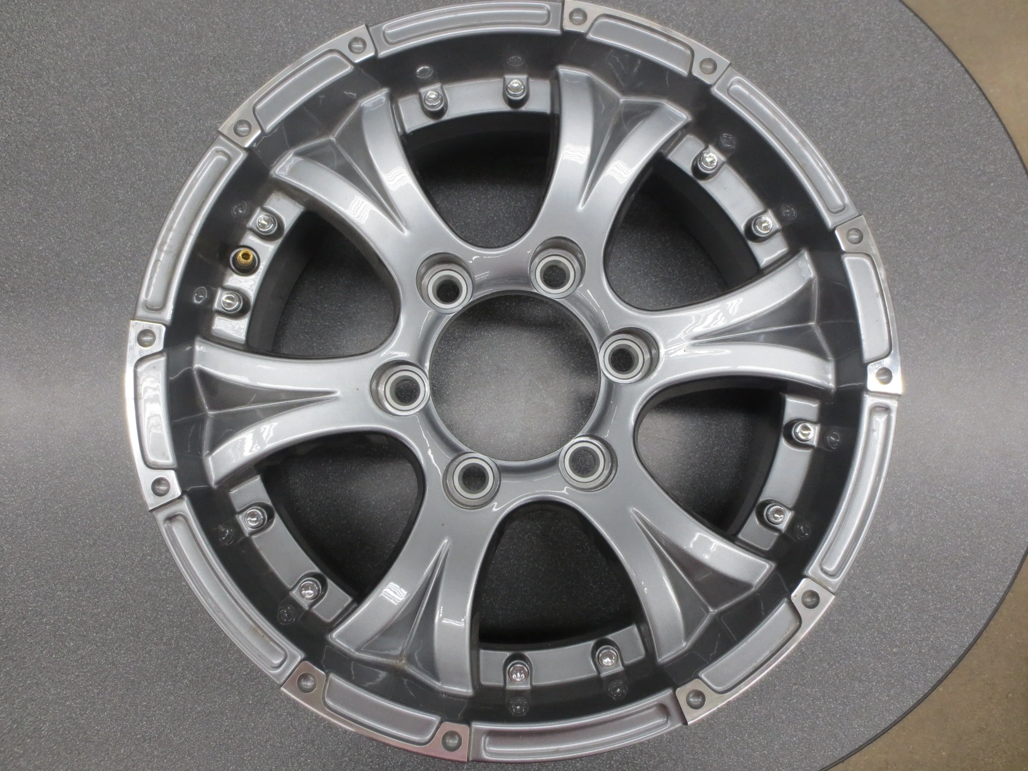 New Viking Aluminum Spoke 15"  Gunmetal Gray Trailer 6 Lug Wheel 6 on 5.5 Lot 13