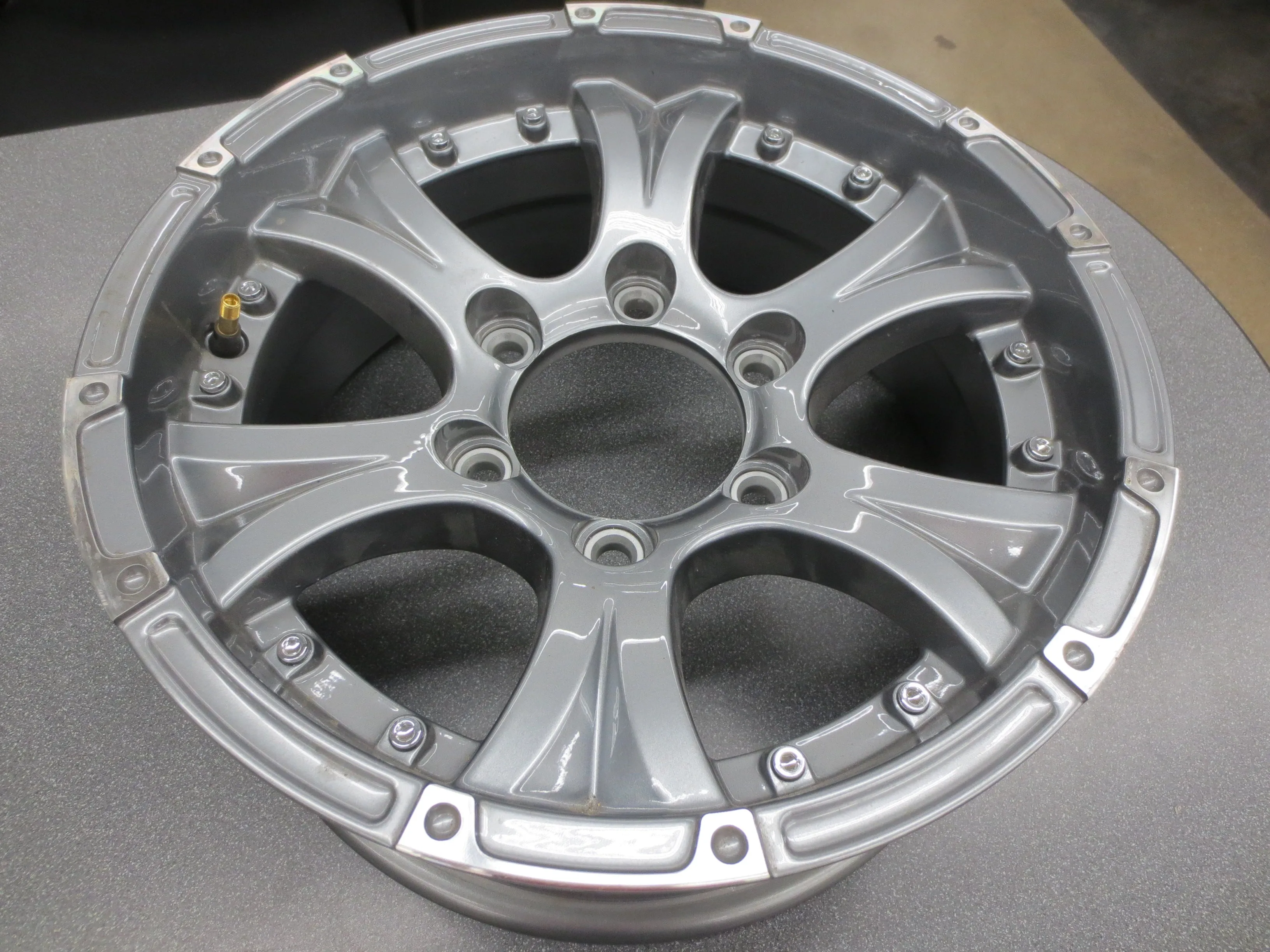 New Viking Aluminum Spoke 15"  Gunmetal Gray Trailer 6 Lug Wheel 6 on 5.5 Lot 13