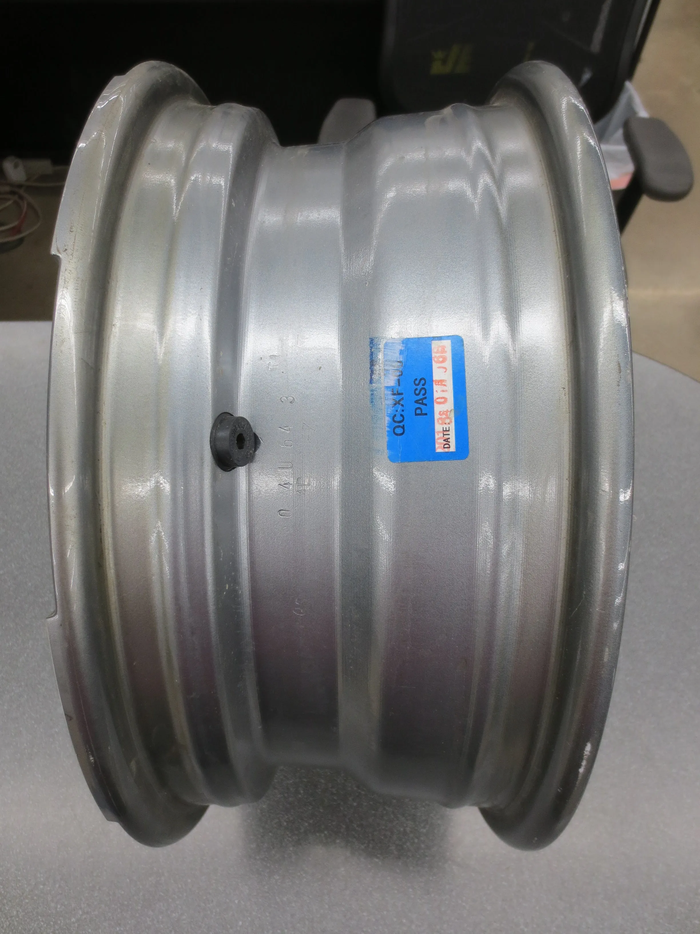 New Viking Aluminum Spoke 15"  Gunmetal Gray Trailer 6 Lug Wheel 6 on 5.5 Lot 13