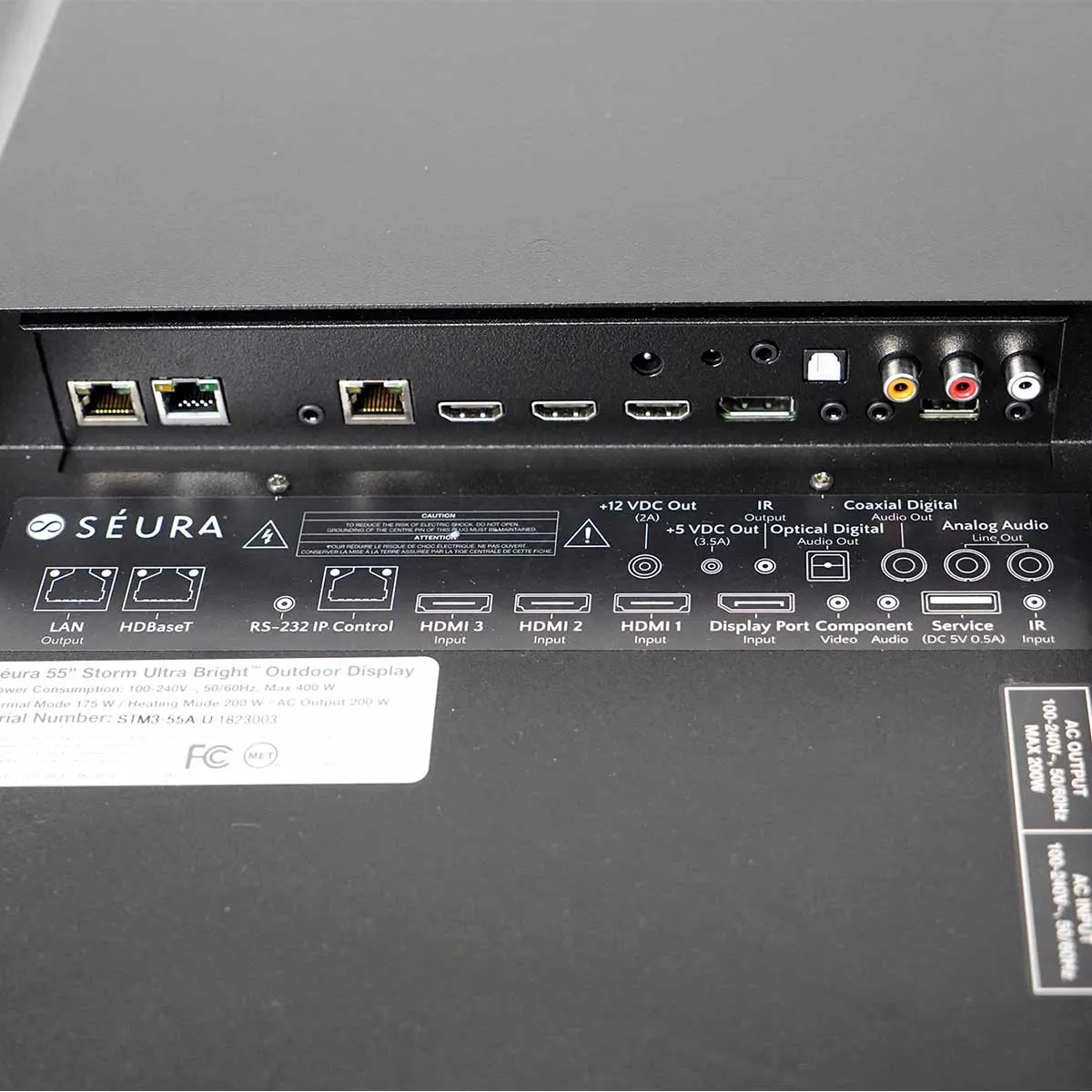 Seura Ultra Bright Series Outdoor 4K UHD TV