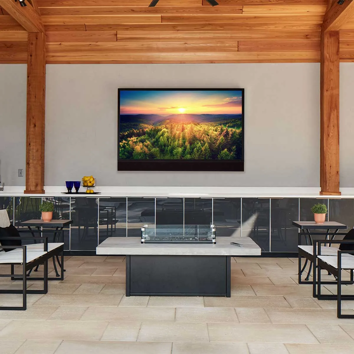Seura Ultra Bright Series Outdoor 4K UHD TV