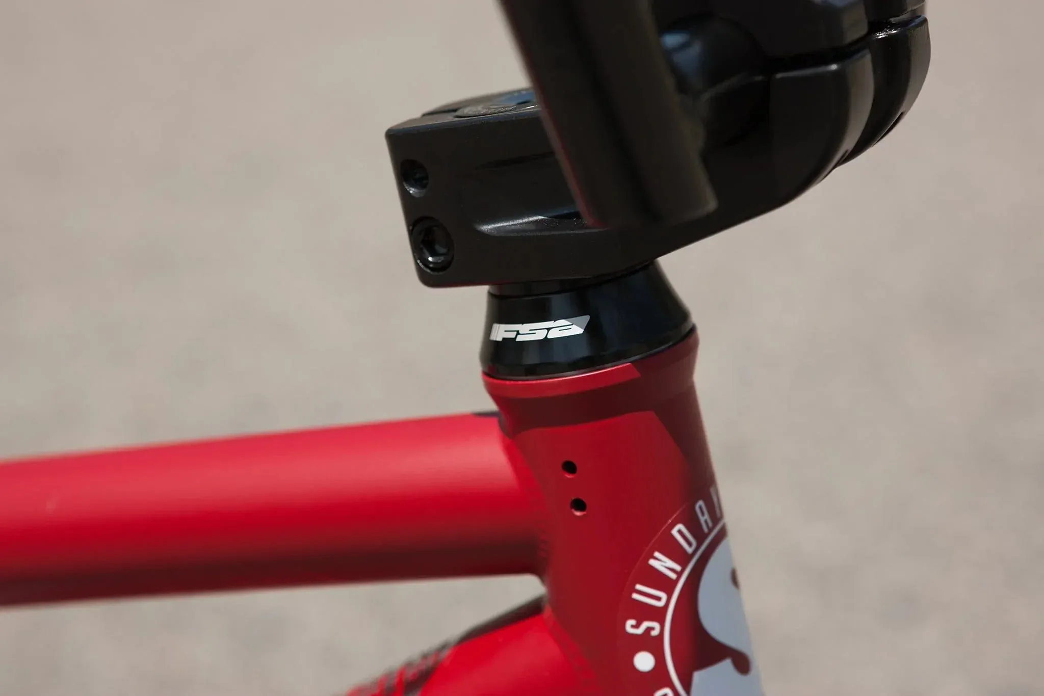 Sunday Forecaster 20.75" TT Bike Matte Maroon