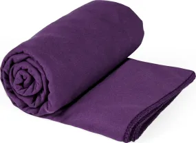 Urberg Compact Towel 40x80 cm Dark Purple | Buy Urberg Compact Towel 40x80 cm Dark Purple here | Outnorth