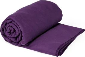 Urberg Compact Towel 75x130 cm Dark Purple | Buy Urberg Compact Towel 75x130 cm Dark Purple here | Outnorth