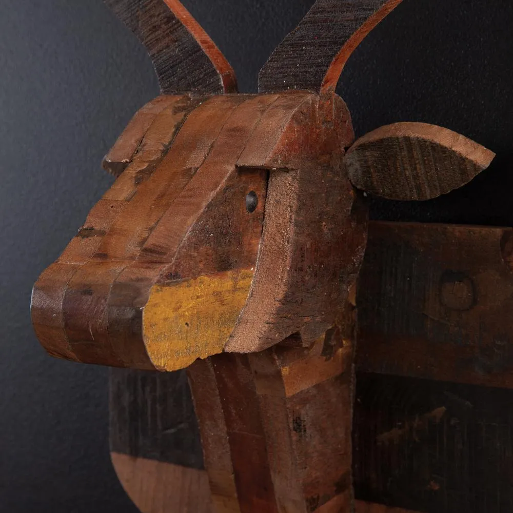 WOOD DEER HEAD MOUNT